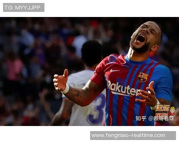 国王杯惊天对决巴萨与曼联激战成平引发争议判罚引爆全场气氛